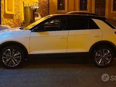 Usata VW T-Roc Advance 116 CV (85 kW) 2021 Bianco SUV