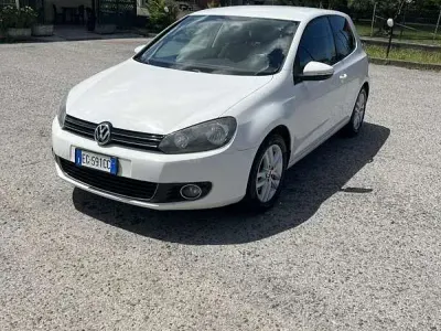 Usata VW Golf VI Highline 122 CV (89 kW) 2011 Bianco Utilitaria