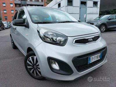 usata Kia Picanto NEOPATENTATI