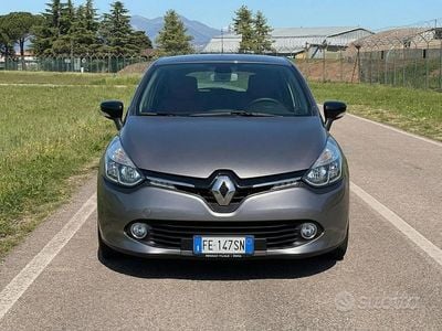 Begagnad Renault Clio IV GT-Line 90 HK (66 kW) 2016 Grå Sedan