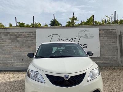 Usata Lancia Ypsilon 69 CV (50 kW) 2020 Bianco Utilitaria