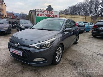 Usata Hyundai i20 Comfort 86 CV (63 kW) 2015 Grigio Berlina