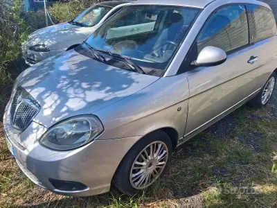 Usata Lancia Ypsilon 60 CV (44 kW) 2018 Grigio Utilitaria
