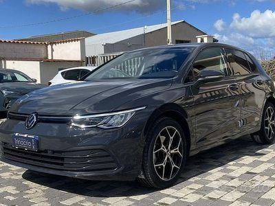 Usata VW Golf VII Life 116 CV (85 kW) 2021 Grigio Utilitaria