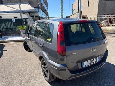 Usata Ford Fusion 101 CV (74 kW) 2006 Grigio Utilitaria