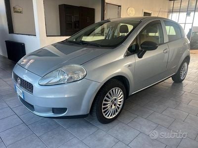 Occasion Fiat Grande Punto Dynamic 65 ch (47 kW) 2008 Gris Citadine