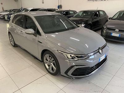 Usata VW Golf VIII R-line 131 CV (96 kW) 2023 Moonstone grey Berlina