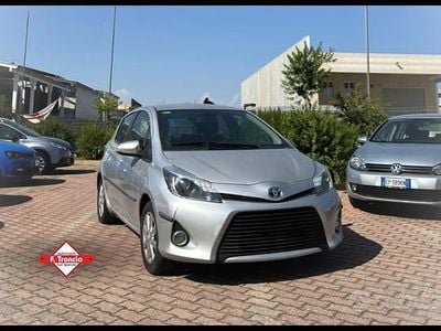 Usata Toyota Yaris Lounge 74 CV (54 kW) 2013 Berlina