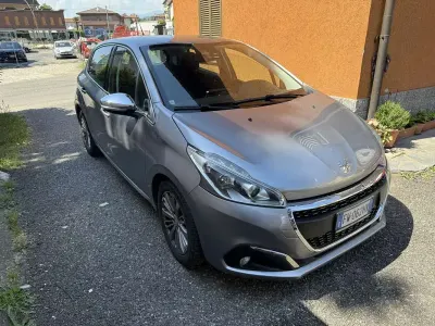 Usata Peugeot 208 Allure 110 CV (80 kW) 2019 Utilitaria