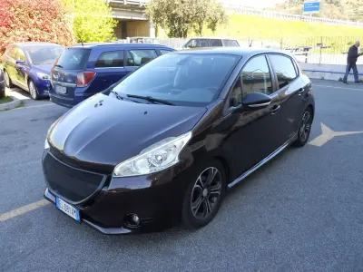 Gebraucht Peugeot 208 Allure 68 PS (50 kW) 2012 Braun Kleinwagen