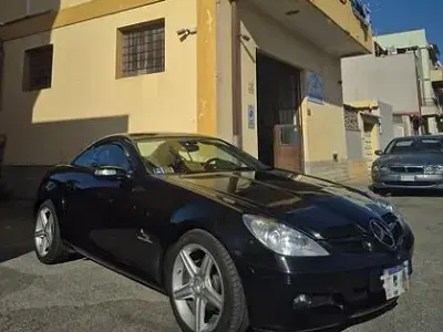 Begagnad Mercedes 200 2007 Svart Cab