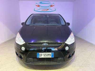 Usata Ford S-MAX Titanium 140 CV (102 kW) 2008 Grigio Monovolume