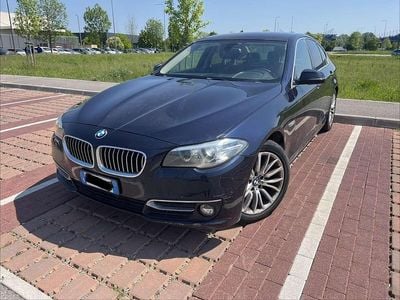 Begagnad BMW 520 Luxury Line 190 HK (139 kW) 2016 Blå Sedan