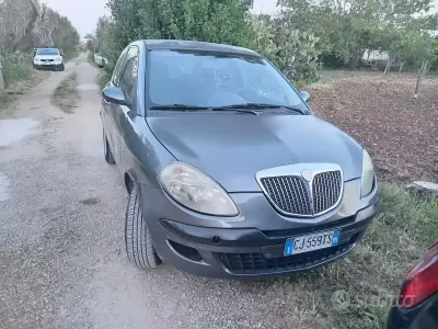 Usata Lancia Ypsilon 69 CV (50 kW) 2003 Utilitaria