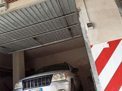 Usata Jeep Grand Cherokee 163 CV (119 kW) 2005 Grigio SUV