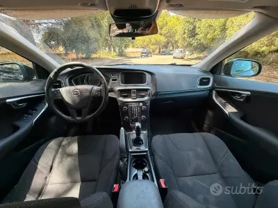 Usata Volvo V40 120 CV (88 kW) 2018 Berlina