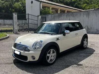 Usata Mini ONE 75 CV (55 kW) 2013 Utilitaria