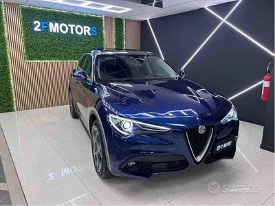 Usata Alfa Romeo Stelvio Lusso 210 CV (154 kW) 2017 Blu SUV