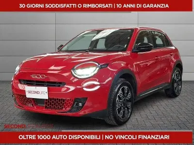 Usata Fiat 600 145 CV (106 kW) 2025 Rosso SUV