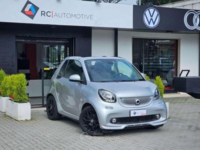 Usata Smart ForTwo Cabrio Passion 71 CV (52 kW) 2019 Cool silver metallizzato Cabrio