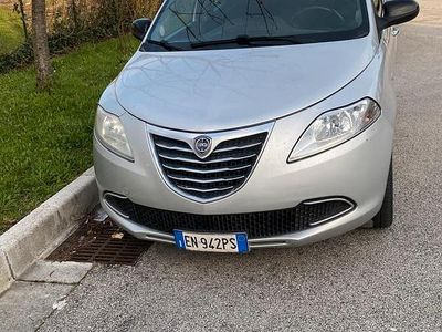 Usata Lancia Ypsilon 95 CV (69 kW) 2012 Grigio Utilitaria