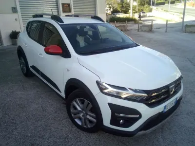 Usata Dacia Sandero Comfort 101 CV (74 kW) 2022 Bianco Berlina