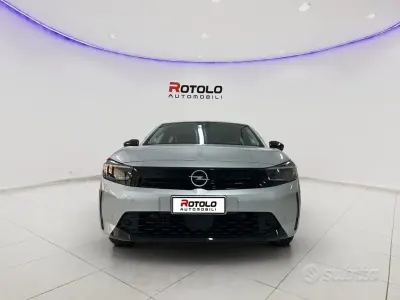 Usata Opel Corsa 101 CV (74 kW) 2024 Grigio Utilitaria