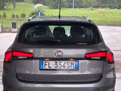 Usata Fiat Tipo 95 CV (69 kW) 2017 Grigio Station wagon