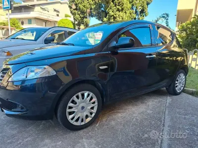 Usata Lancia Ypsilon S 95 CV (69 kW) 2012 Nero Utilitaria