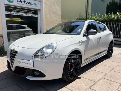 Usata Alfa Romeo Giulietta Distinctive 150 CV (110 kW) 2015 Bianco Utilitaria