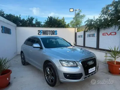Usata Audi Q5 Advanced 240 CV (176 kW) 2011 Grigio SUV