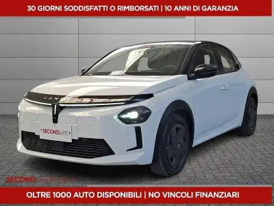 Usata Lancia Ypsilon 114 kW (156 CV) 2025 Bianco Utilitaria
