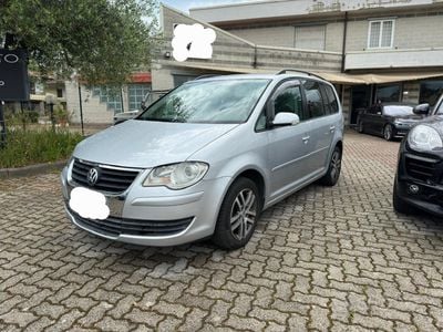 Grigio Usata 2008 VW Touran Monovolume | 4200 € (Buon prezzo)