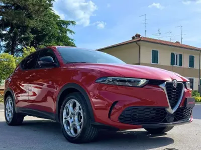 Usata Alfa Romeo Tonale 131 CV (96 kW) 2023 Rosso SUV
