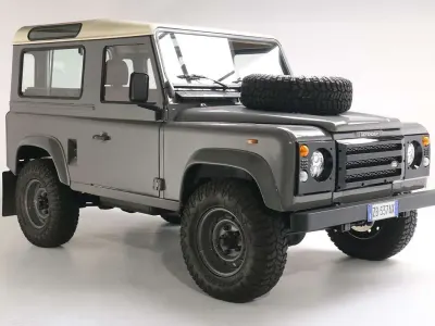 Usata Land Rover Defender 109 CV (80 kW) 1992 SUV