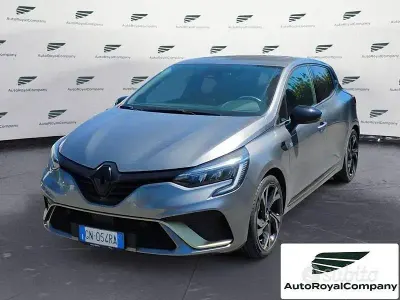 Usata Renault Clio V Techno 140 CV (102 kW) 2023 Grigio Berlina
