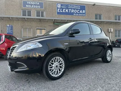 Usata Lancia Ypsilon Gold 69 CV (50 kW) 2015 Other Utilitaria