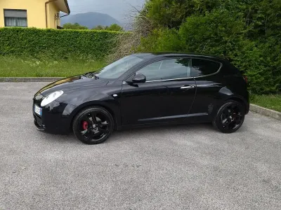 Usata Alfa Romeo MiTo 120 CV (88 kW) 2011 Nero Utilitaria