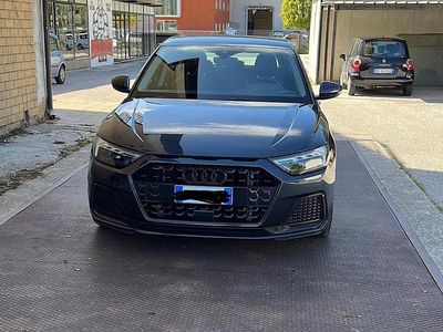 Usata Audi A1 Sportback Premium 100 CV (73 kW) 2019 Grigio Utilitaria
