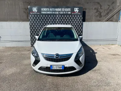 Usata Opel Zafira Tourer Cosmo 150 CV (110 kW) 2012 Bianco Monovolume