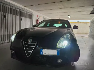 Usata Alfa Romeo Giulietta Distinctive 150 CV (110 kW) 2014 Nero Utilitaria