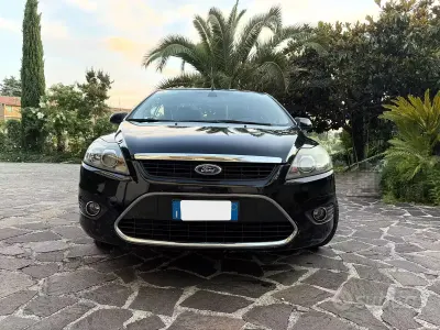 Usata Ford Focus Cabriolet 136 CV (100 kW) 2009 Nero Cabrio
