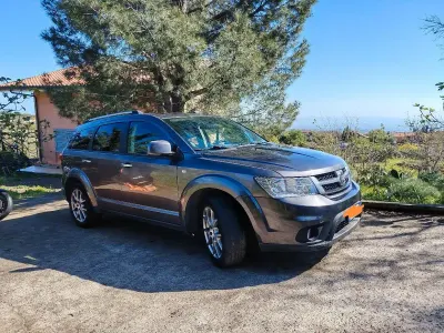 Usata Fiat Freemont 170 CV (125 kW) 2014 Grigio SUV