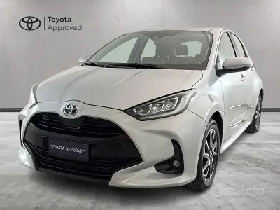 Usata Toyota Yaris Hybrid Trend 92 CV (67 kW) 2022 Grigio Berlina