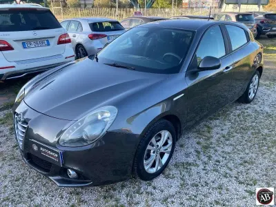 Usata Alfa Romeo Giulietta 121 CV (88 kW) 2014 Grigio Utilitaria