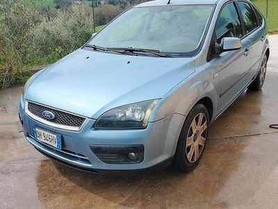 Usata Ford Focus 90 CV (66 kW) 2006 Blu Berlina