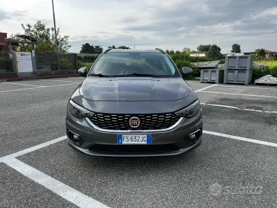 Usata Fiat Tipo Lounge 120 CV (88 kW) 2018 Grigio Station wagon