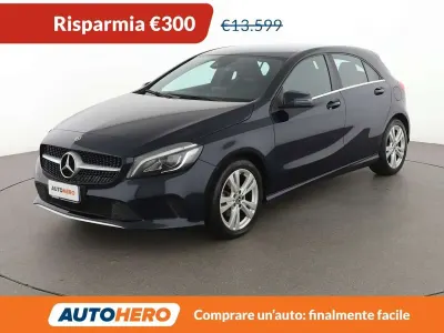 Usata Mercedes A180 Urban 109 CV (80 kW) 2017 Blu/azzurro Berlina