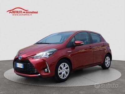 Usata Toyota Yaris Hybrid Business Edition 92 CV (67 kW) 2018 Bordeaux Berlina