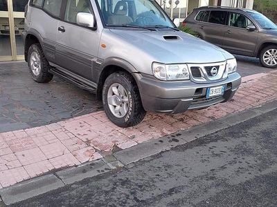 Usata Nissan Terrano 154 CV (113 kW) 2004 Grigio SUV